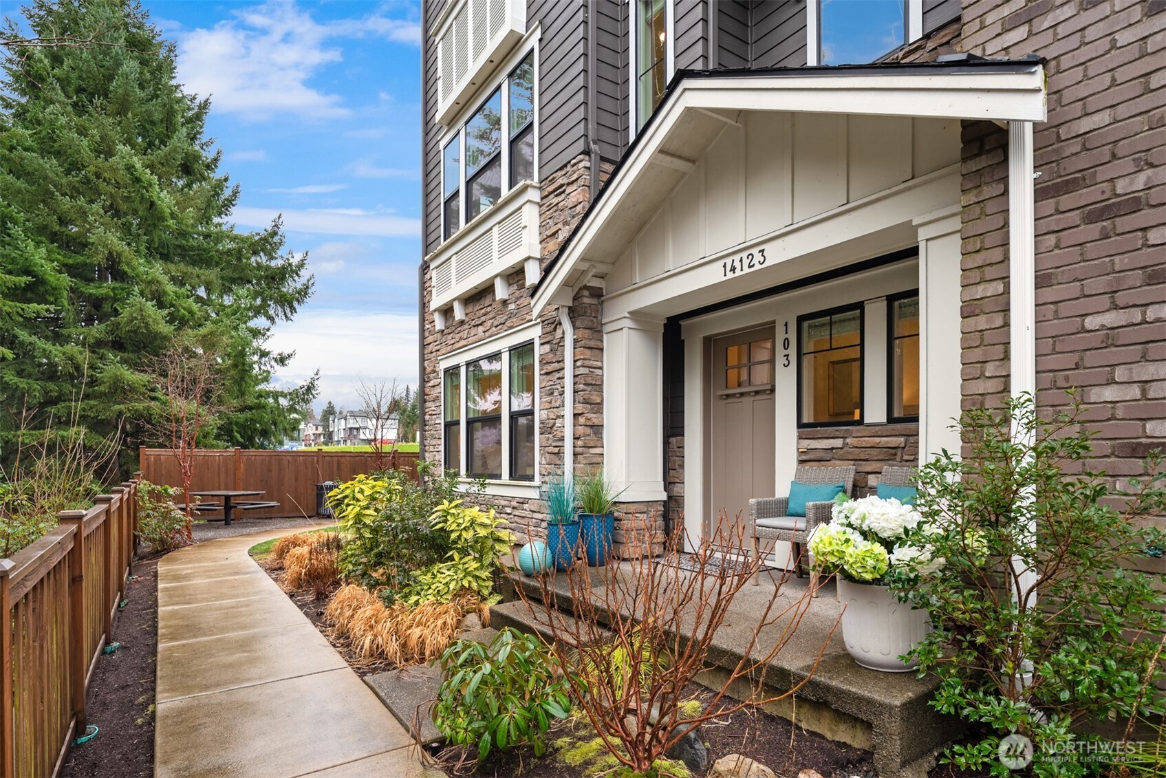 14123 266th Avenue NE #103, Duvall, WA 98019