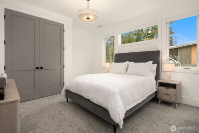 9812 NE 31st Street , Bellevue, WA 98004 - Photo 25