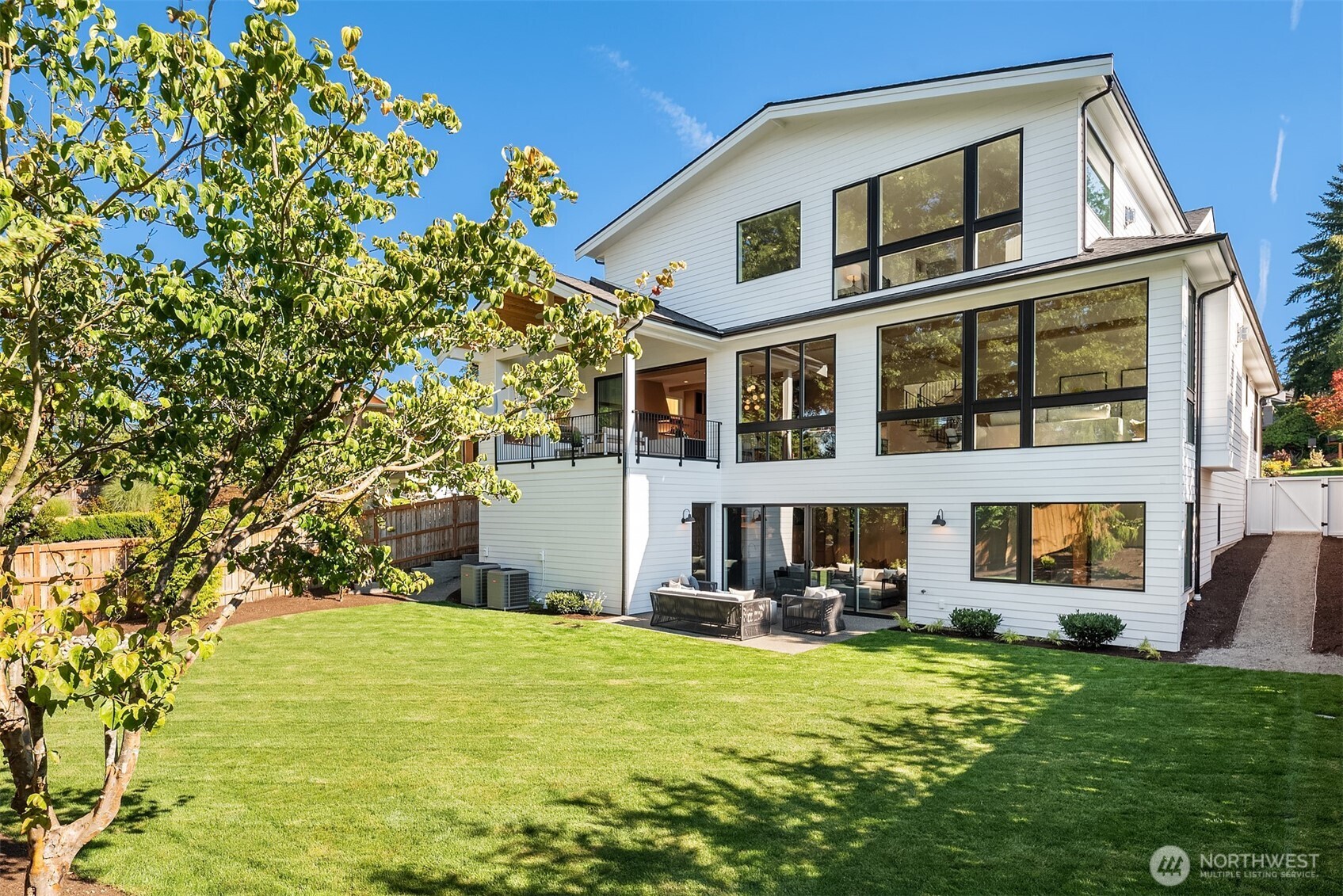 9812 NE 31st Street , Bellevue, WA 98004