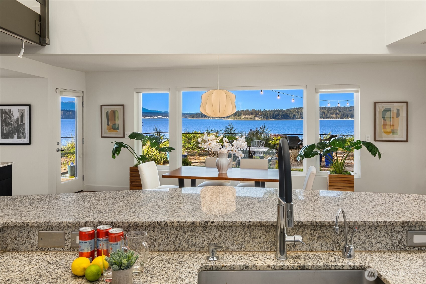12145 Arrow Point Loop NE, Bainbridge Island, WA 98110