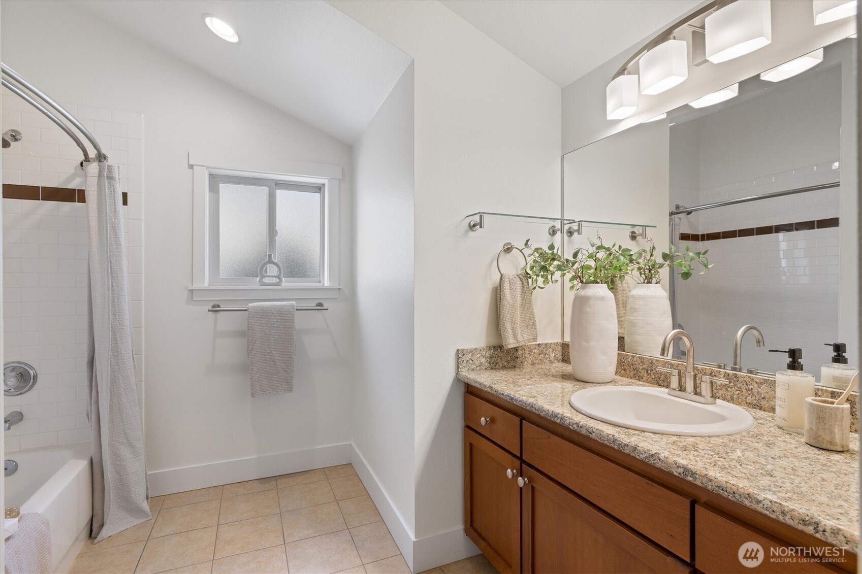 836 NW 52nd Street #B, Seattle, WA 98107