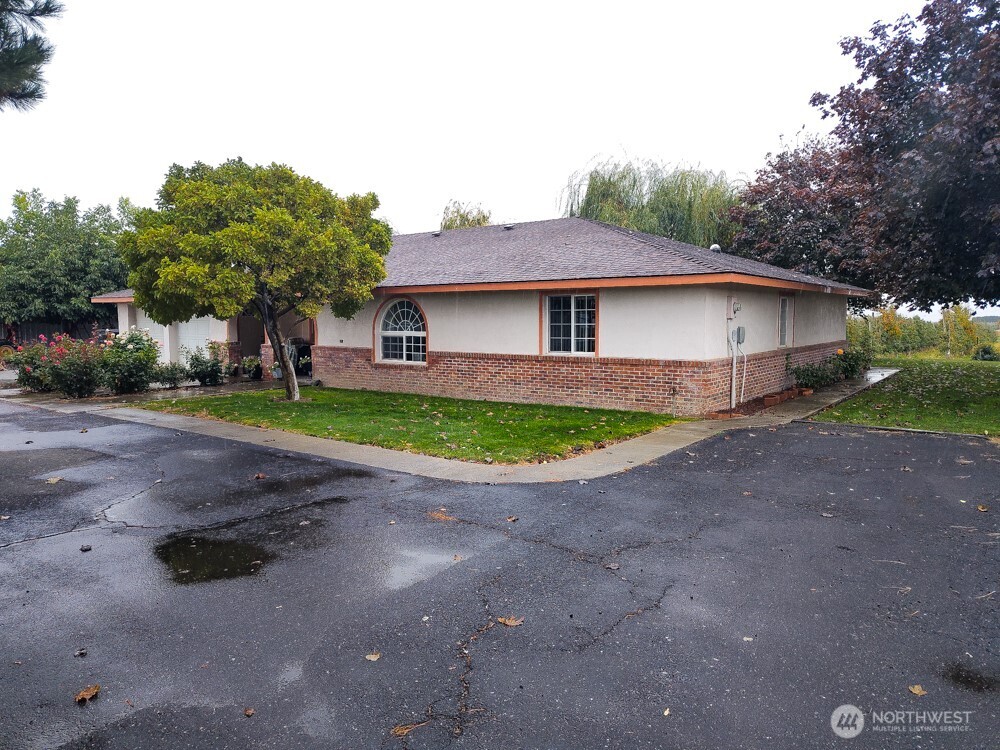 12749 SW Dodson Road , Royal City, WA 99357