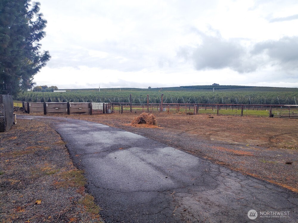 12749 SW Dodson Road , Royal City, WA 99357