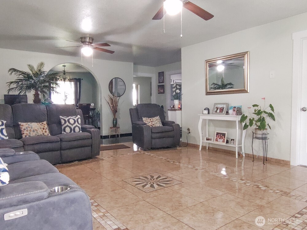 12749 SW Dodson Road , Royal City, WA 99357