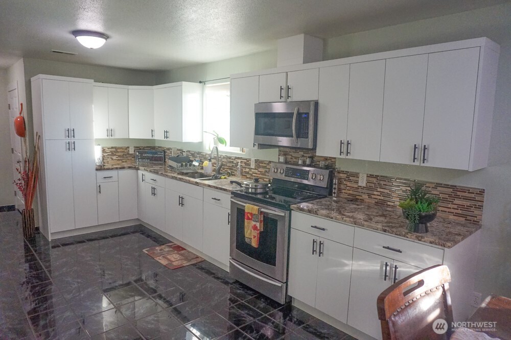 12749 SW Dodson Road , Royal City, WA 99357