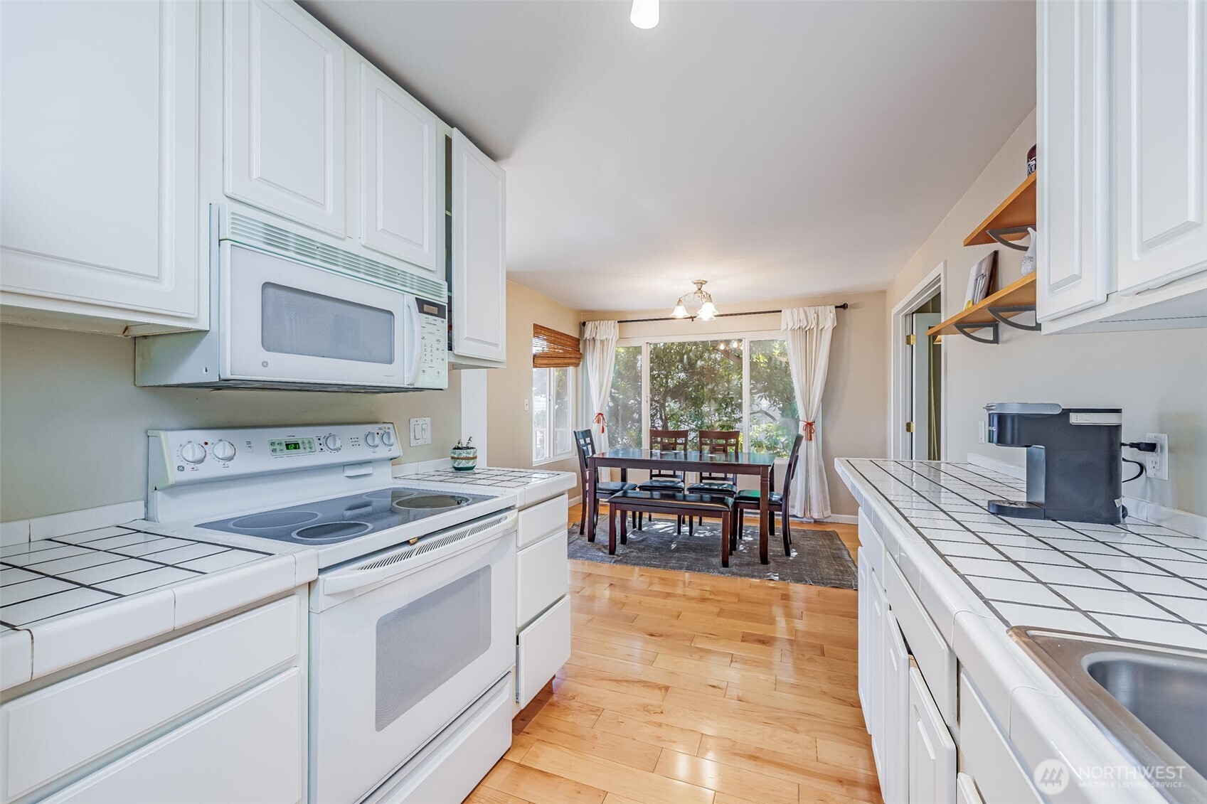 1214 Taylor Avenue N #201, Seattle, WA 98109