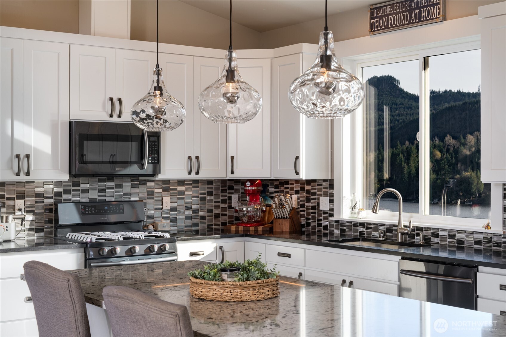 18180 Freedom Lane , Mount Vernon, WA 98274