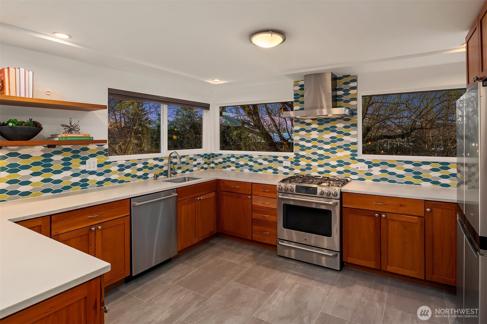 4846 S Juneau Street , Seattle, WA 98118