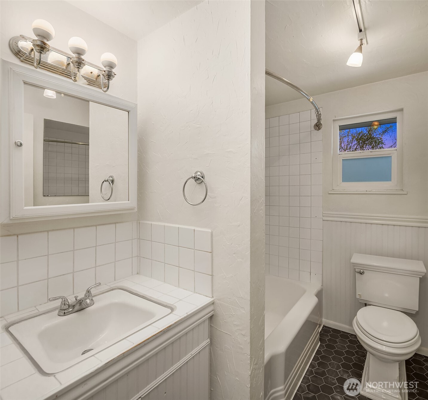 4846 S Juneau Street , Seattle, WA 98118