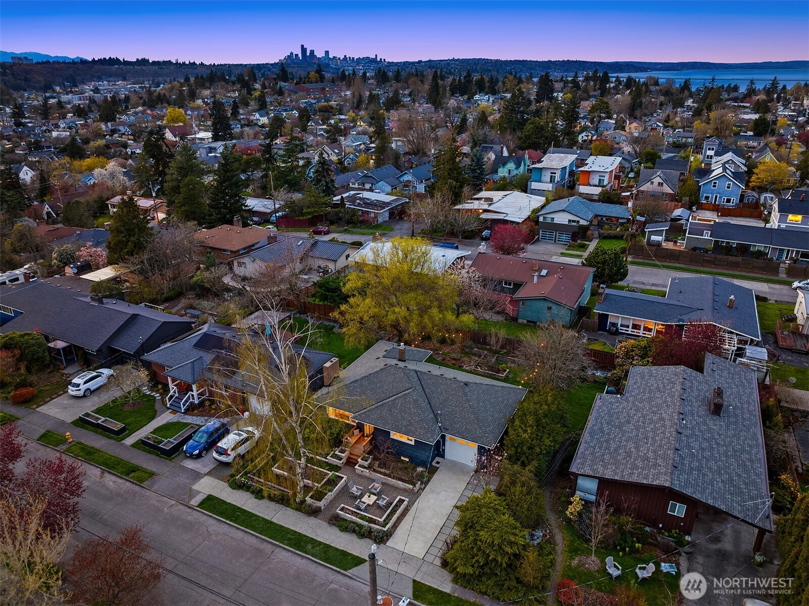 4846 S Juneau Street , Seattle, WA 98118