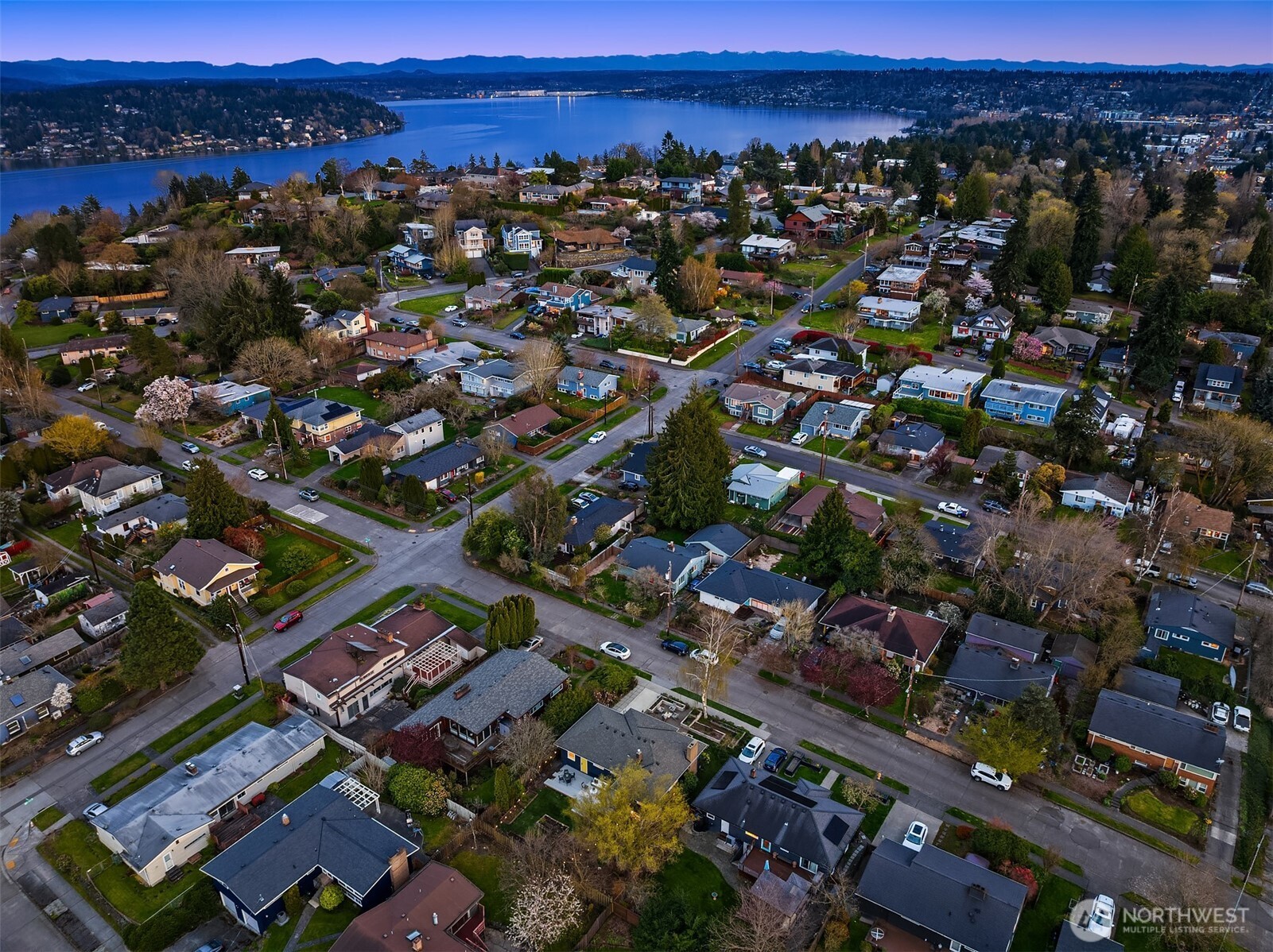 4846 S Juneau Street , Seattle, WA 98118