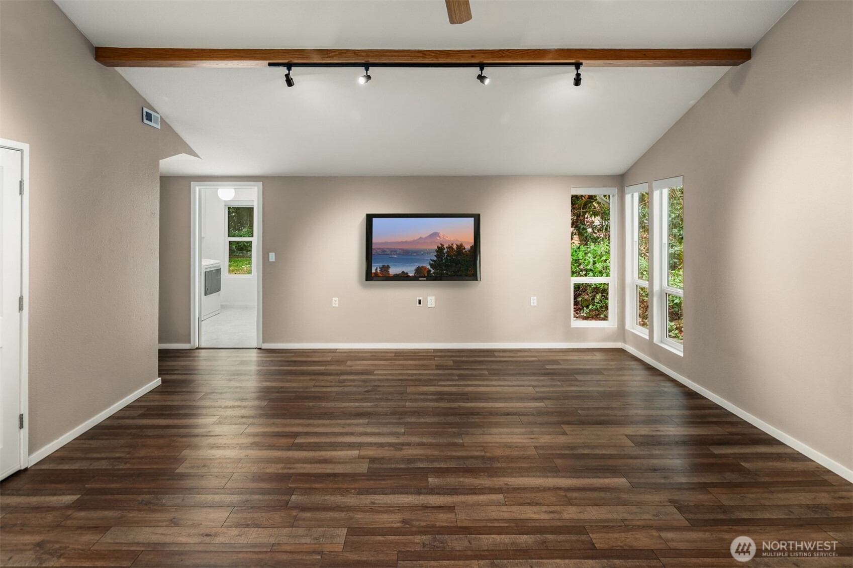 9205 34th Street E, Edgewood, WA 98371