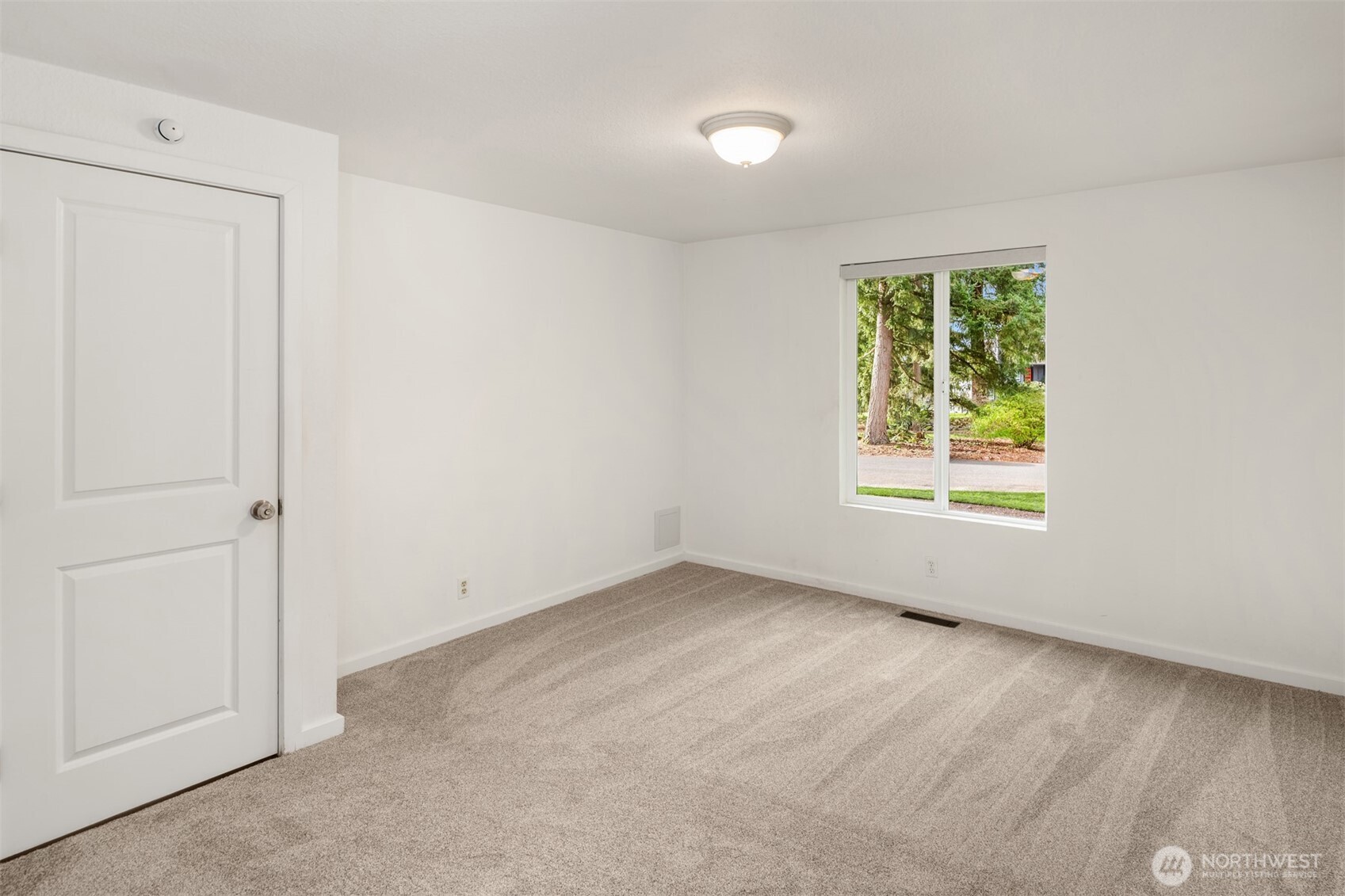 9205 34th Street E, Edgewood, WA 98371