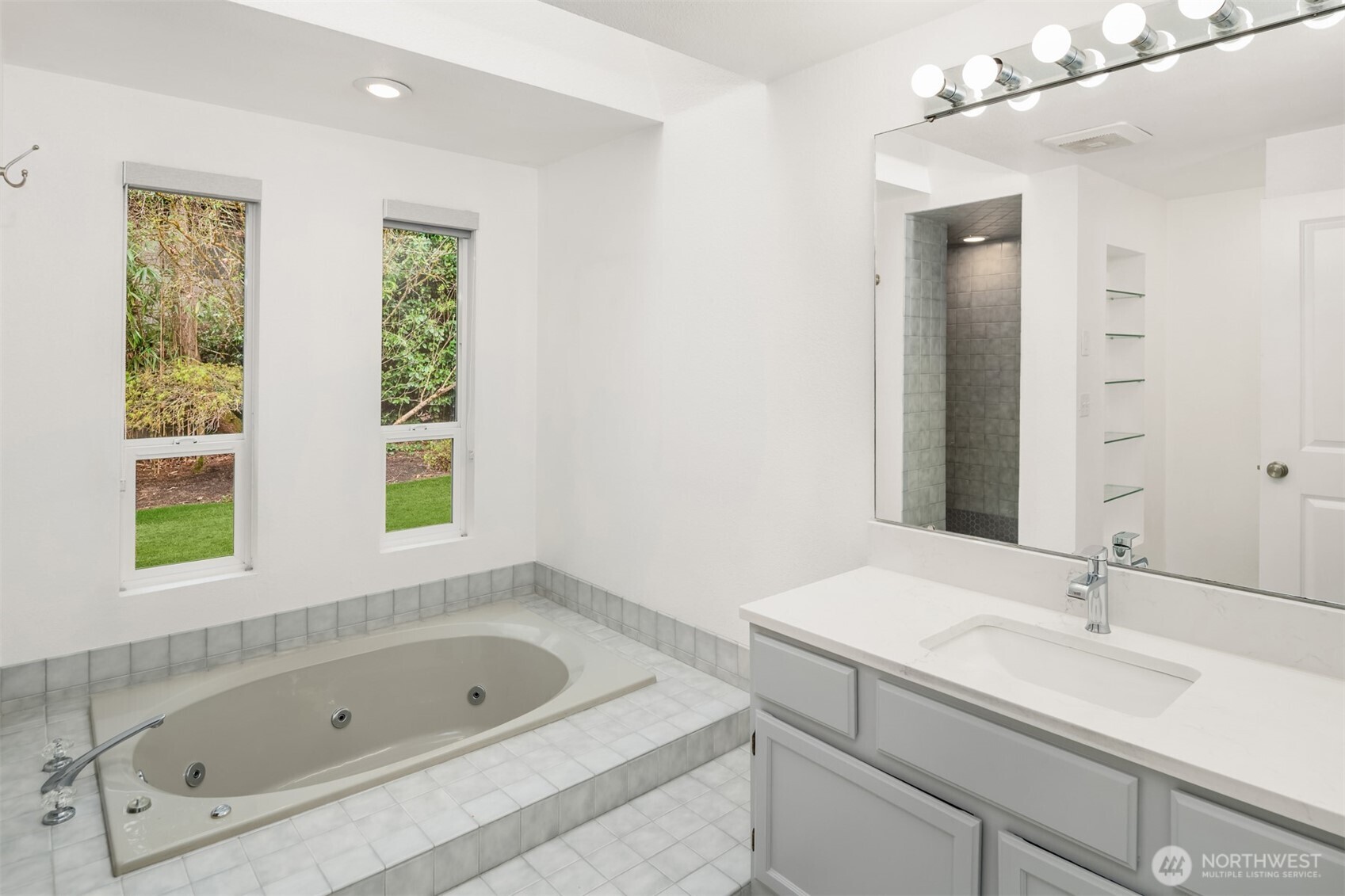 9205 34th Street E, Edgewood, WA 98371