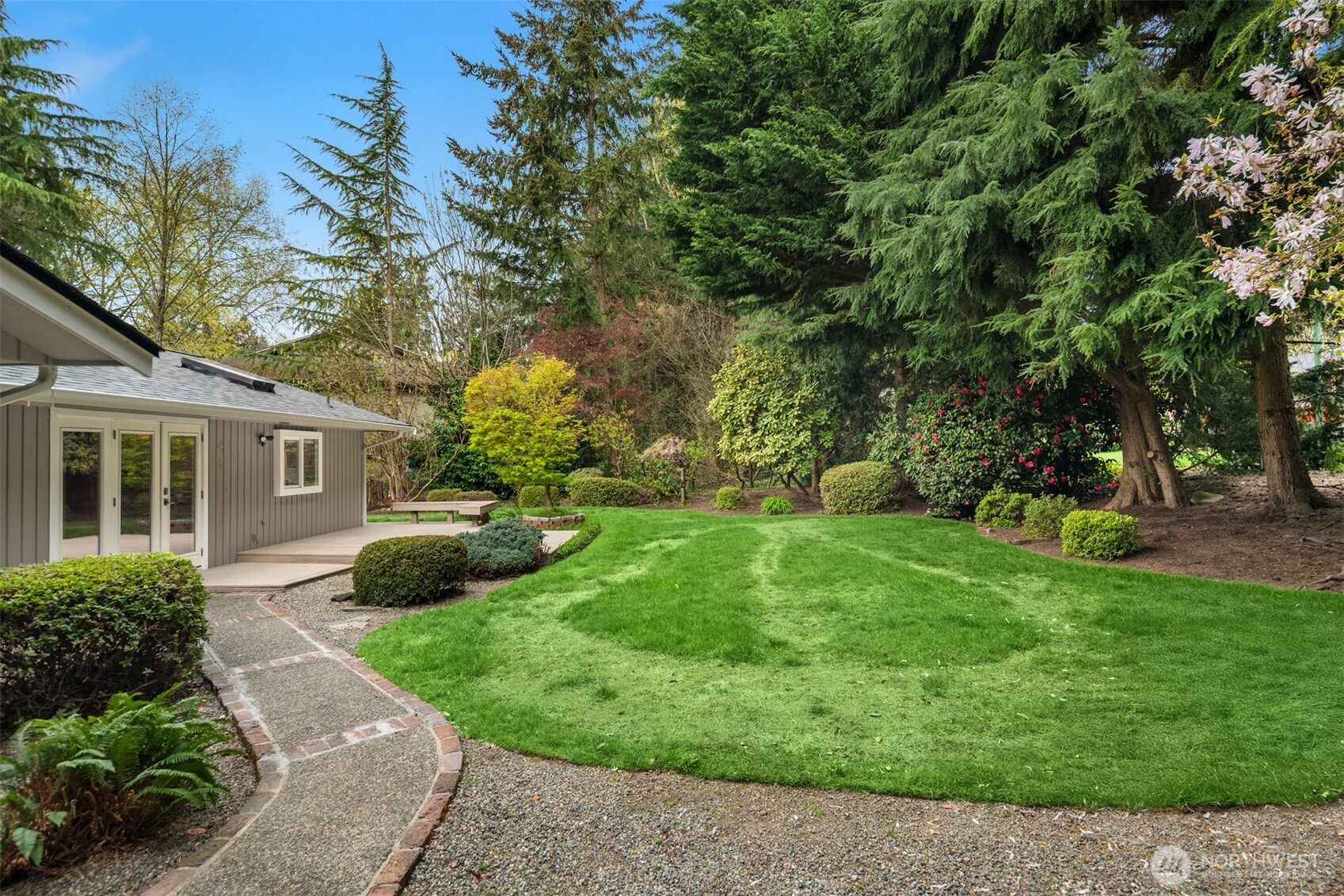 9205 34th Street E, Edgewood, WA 98371