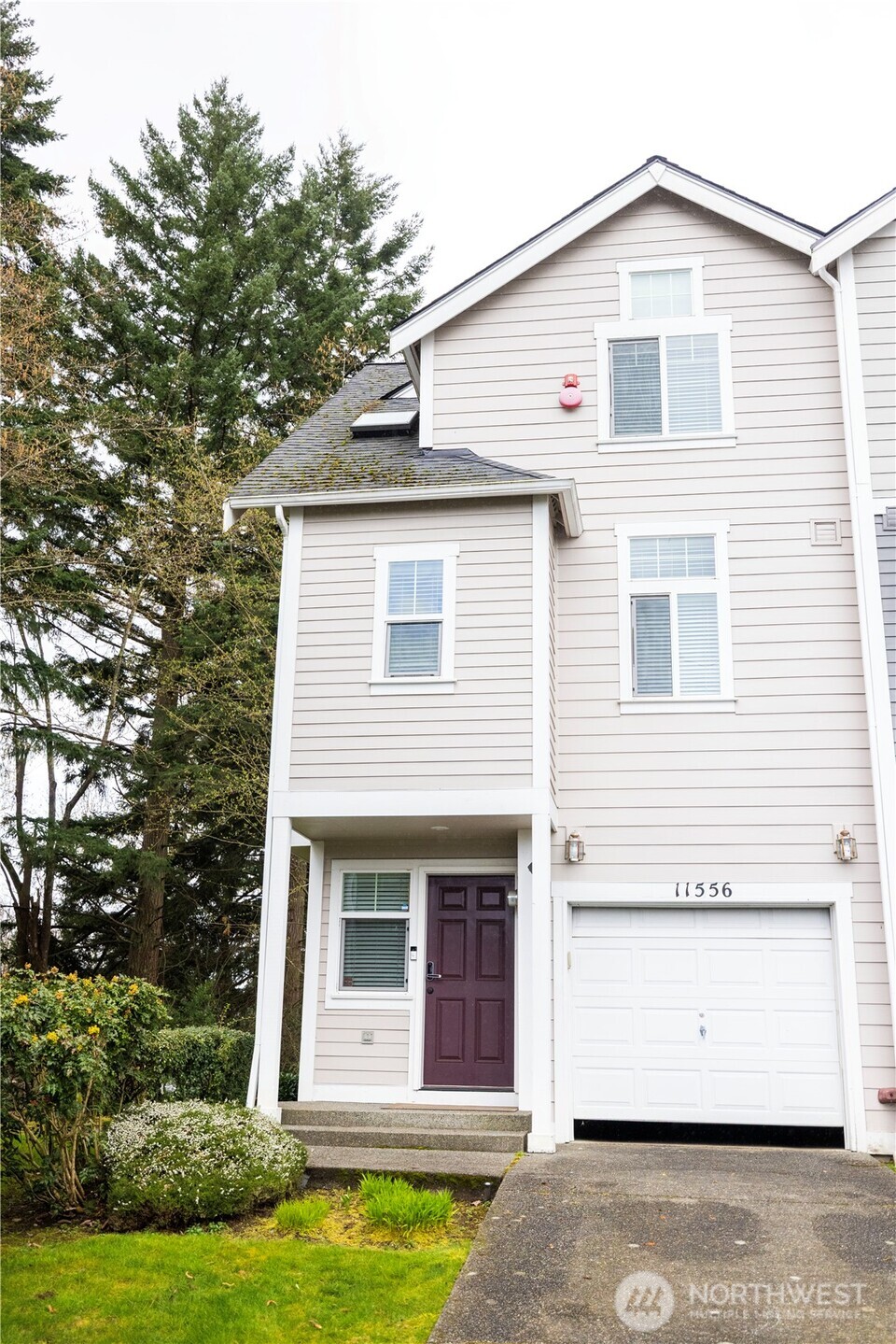 11556 SE 170th Court , Renton, WA 98055