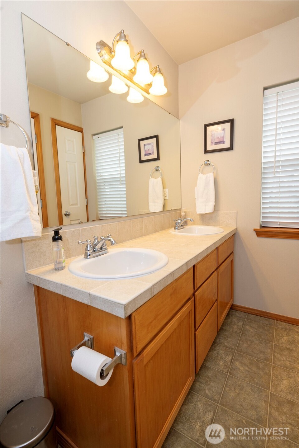 11556 SE 170th Court , Renton, WA 98055
