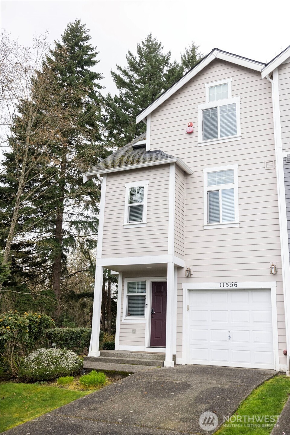 11556 SE 170th Court , Renton, WA 98055
