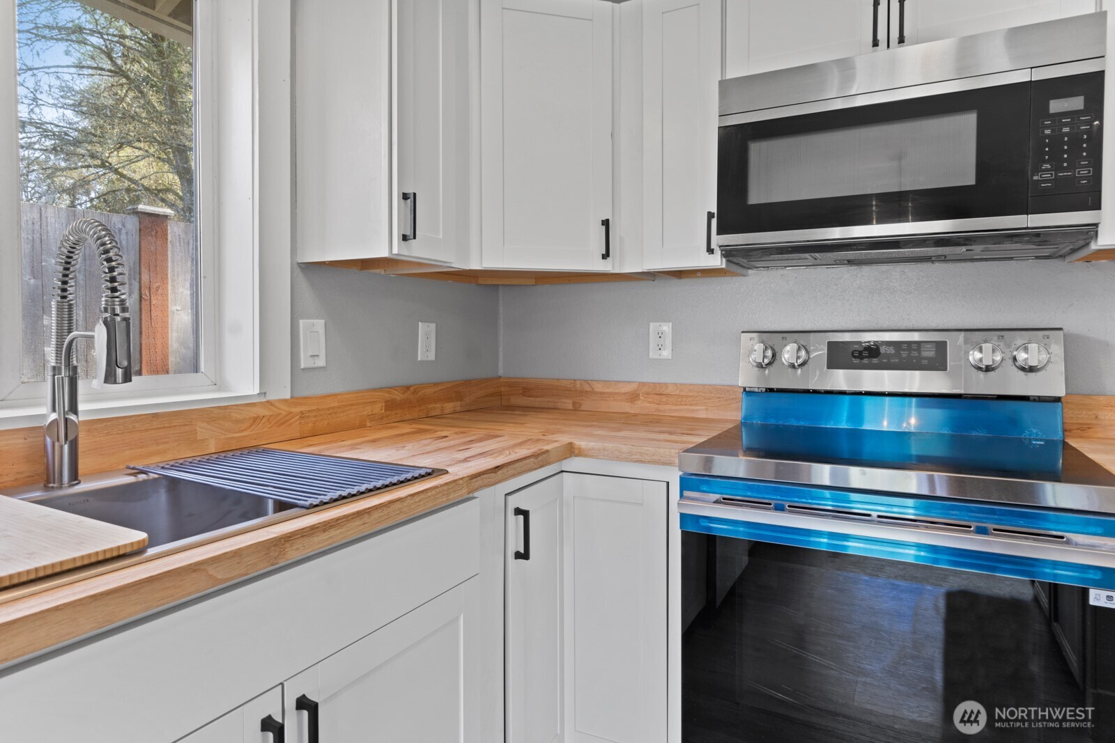 12101 Scott Creek Loop SW, Olympia, WA 98512