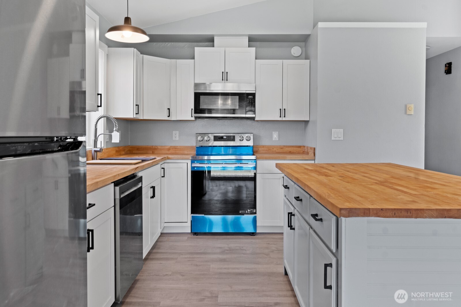 12101 Scott Creek Loop SW, Olympia, WA 98512