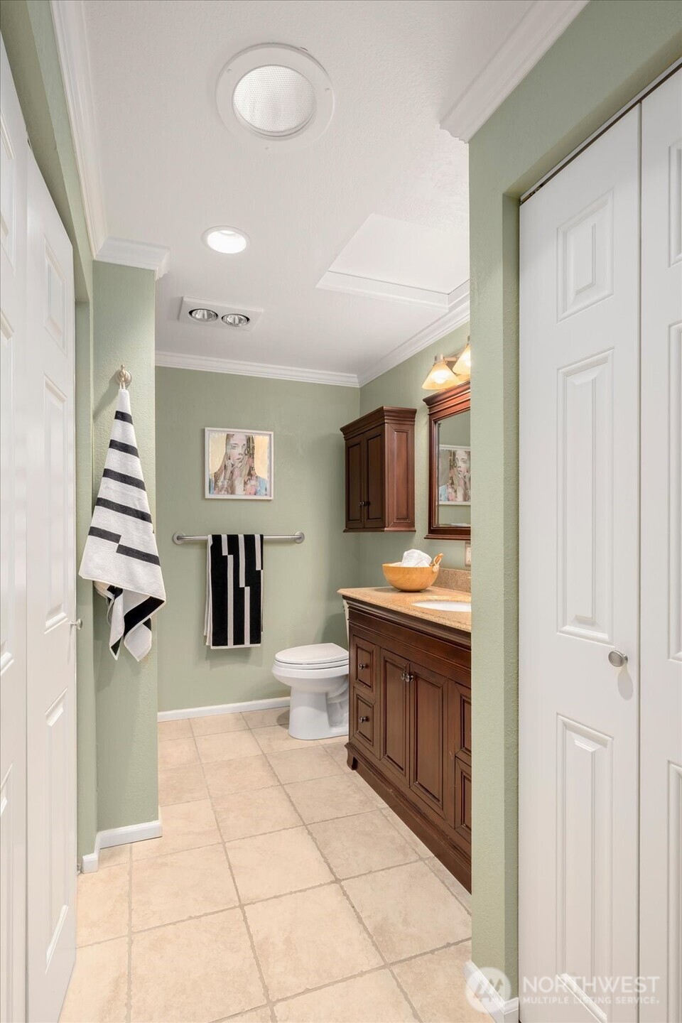 15907 NE 40th Way #32A, Redmond, WA 98052