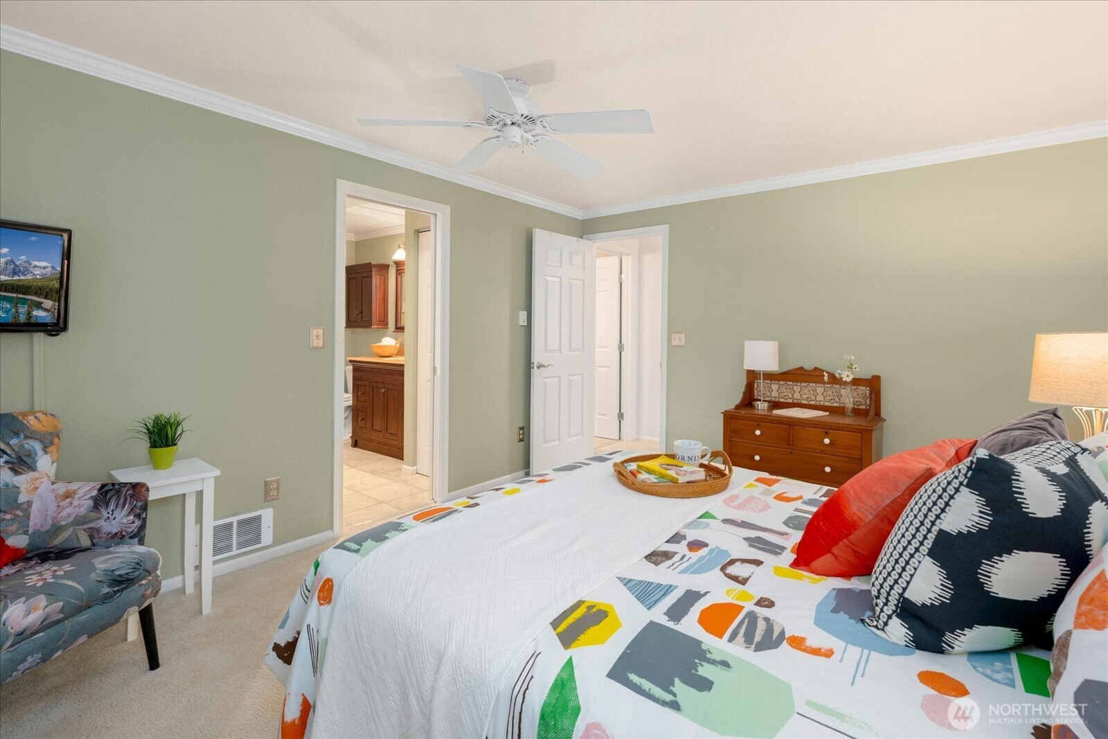 15907 NE 40th Way #32A, Redmond, WA 98052