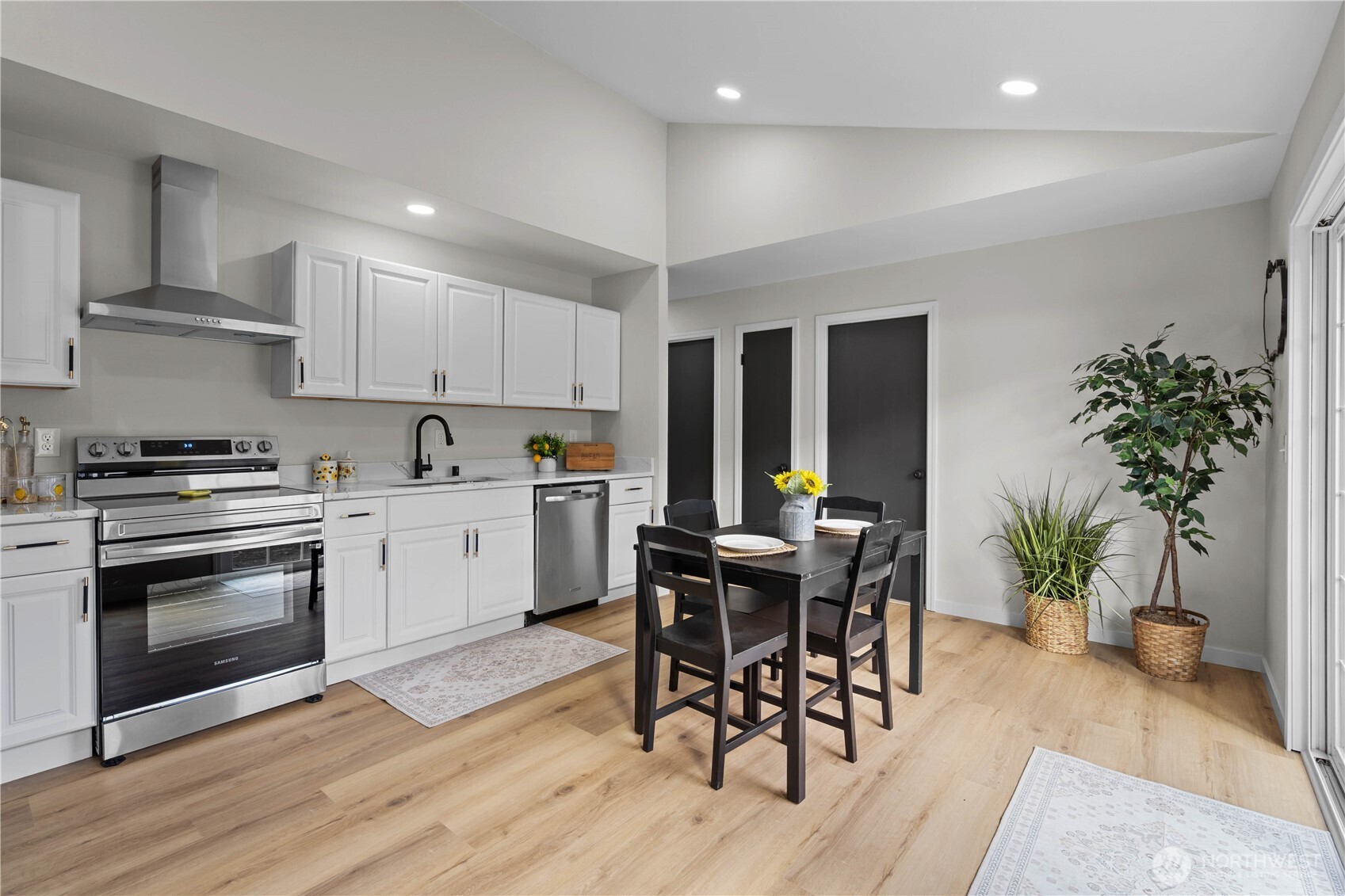 1956 E 65th Street , Tacoma, WA 98404