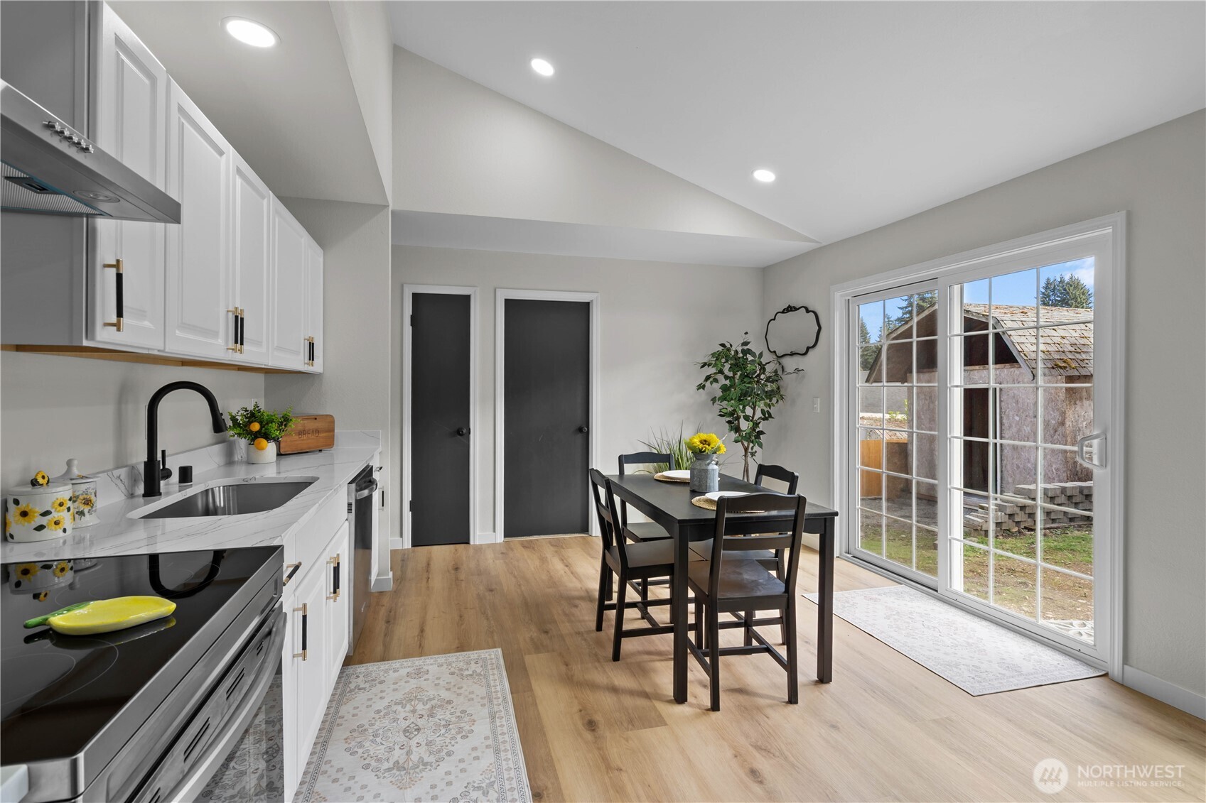 1956 E 65th Street , Tacoma, WA 98404