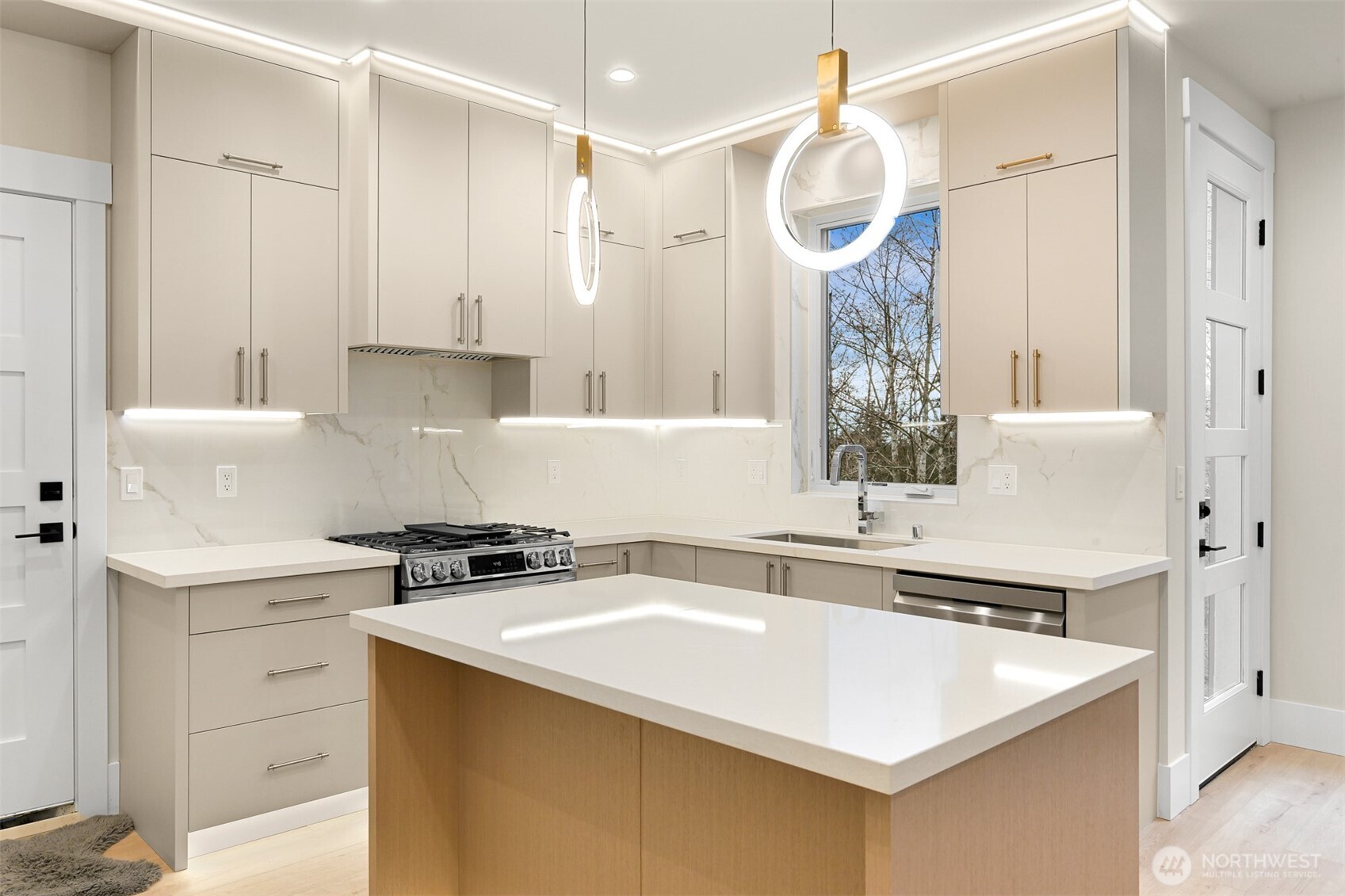 3713 Bristol Street , Bellingham, WA 98226