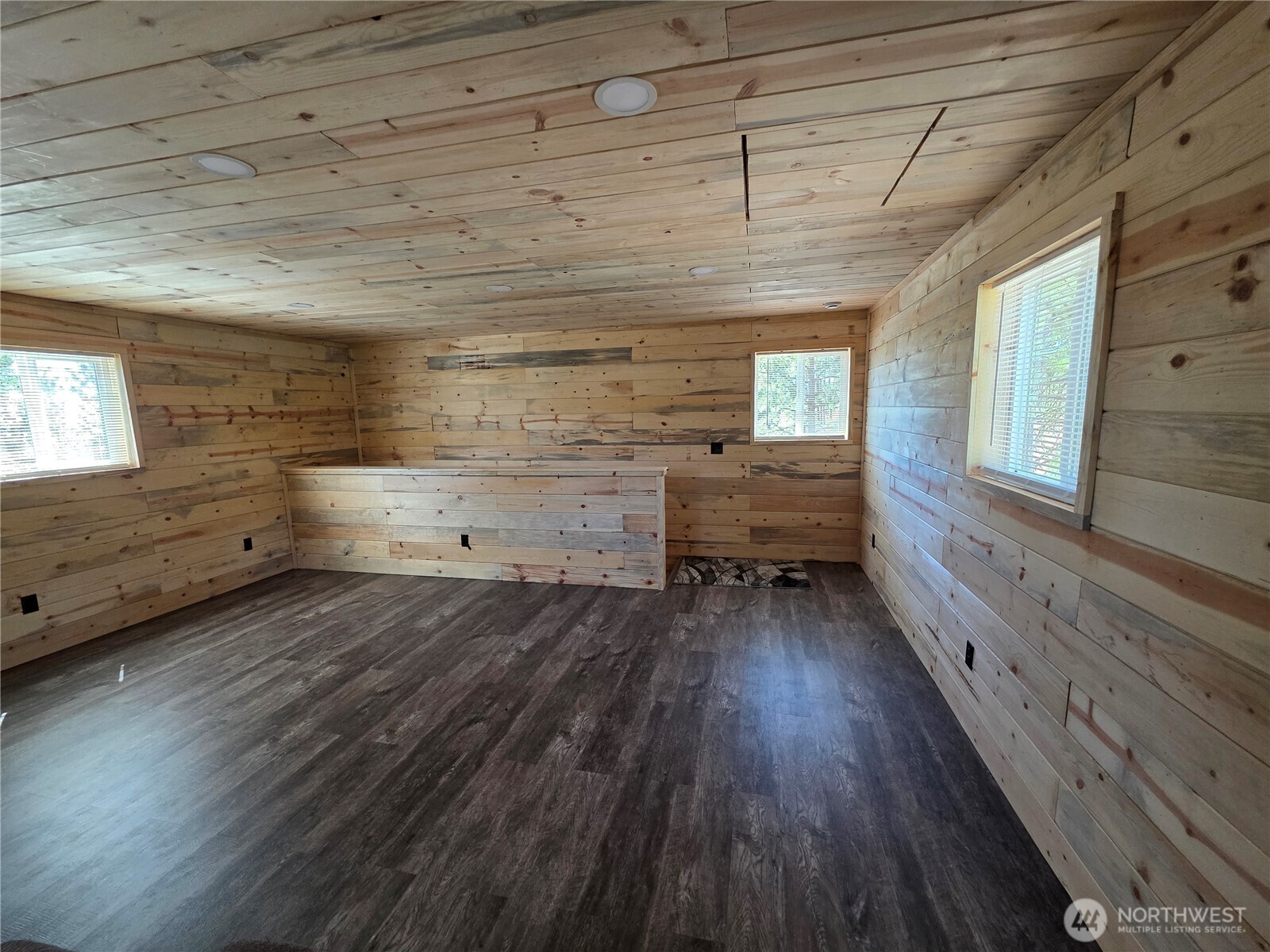 147 High Country Road , Tonasket, WA 98855