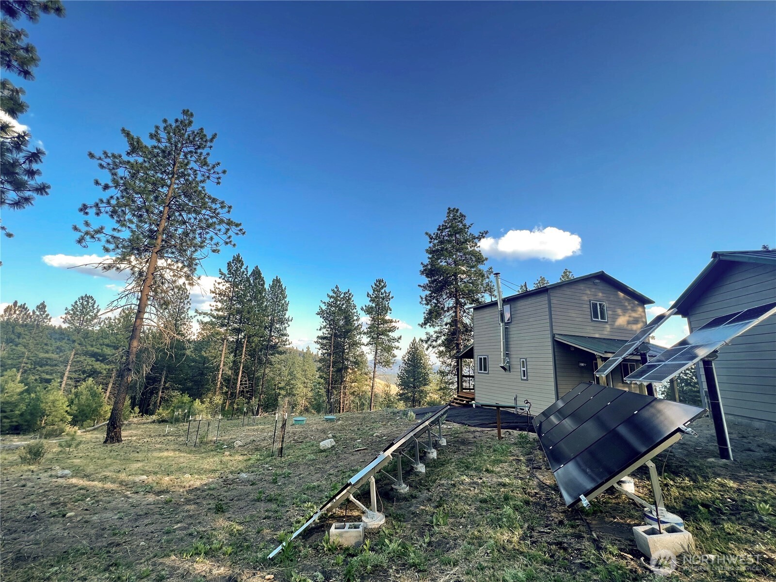 147 High Country Road , Tonasket, WA 98855