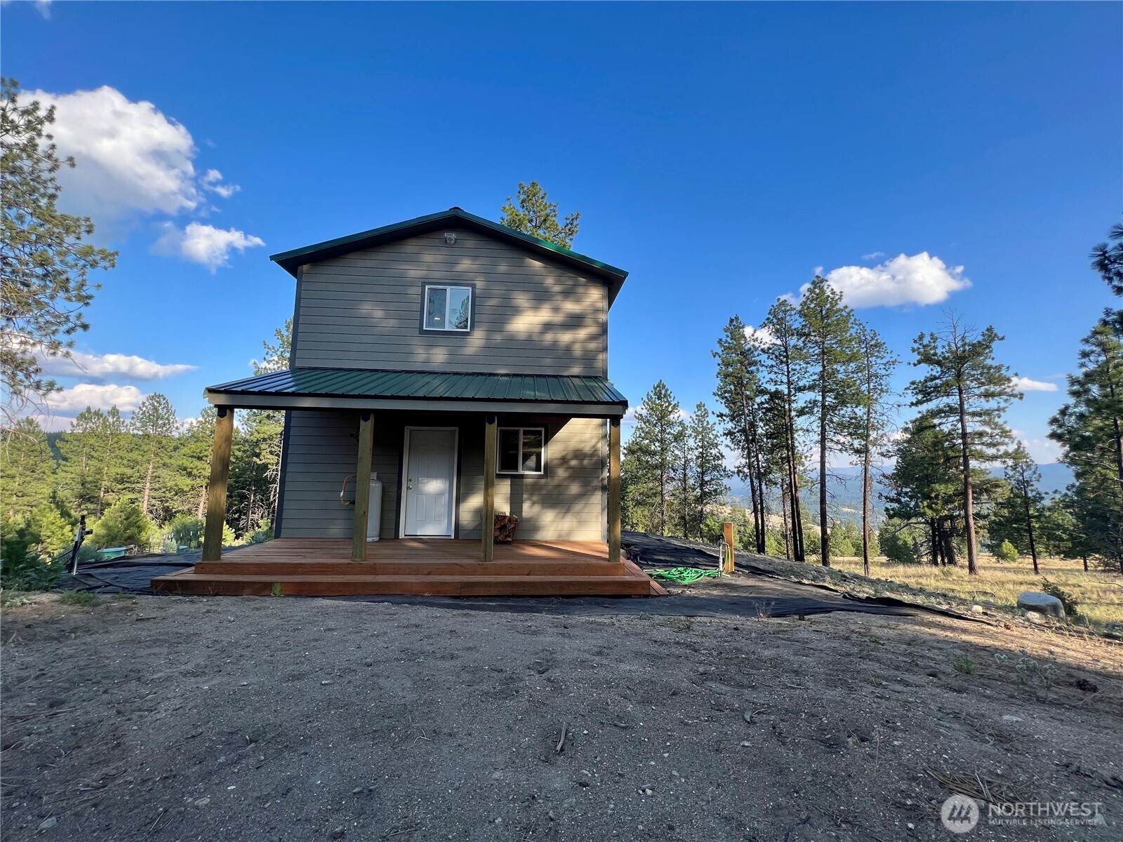 147 High Country Road , Tonasket, WA 98855