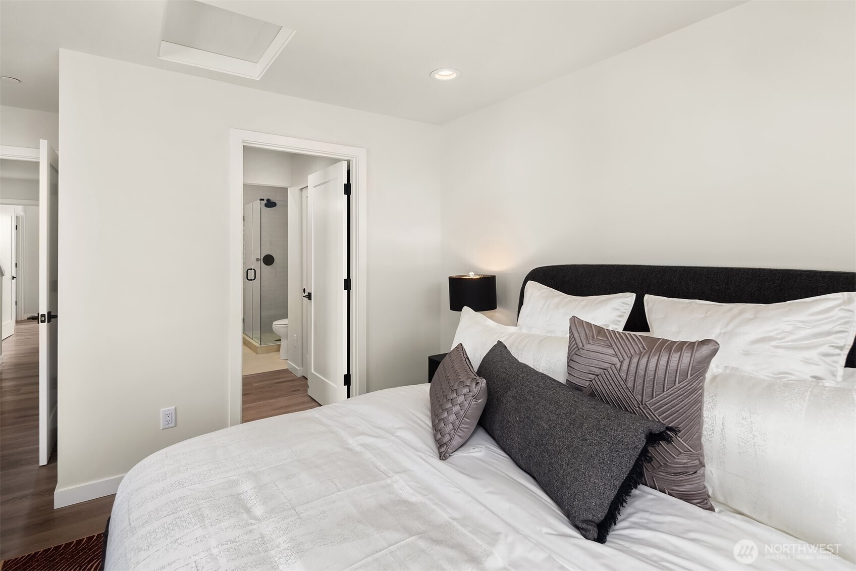 12012 17th Place S #B, Burien, WA 98168