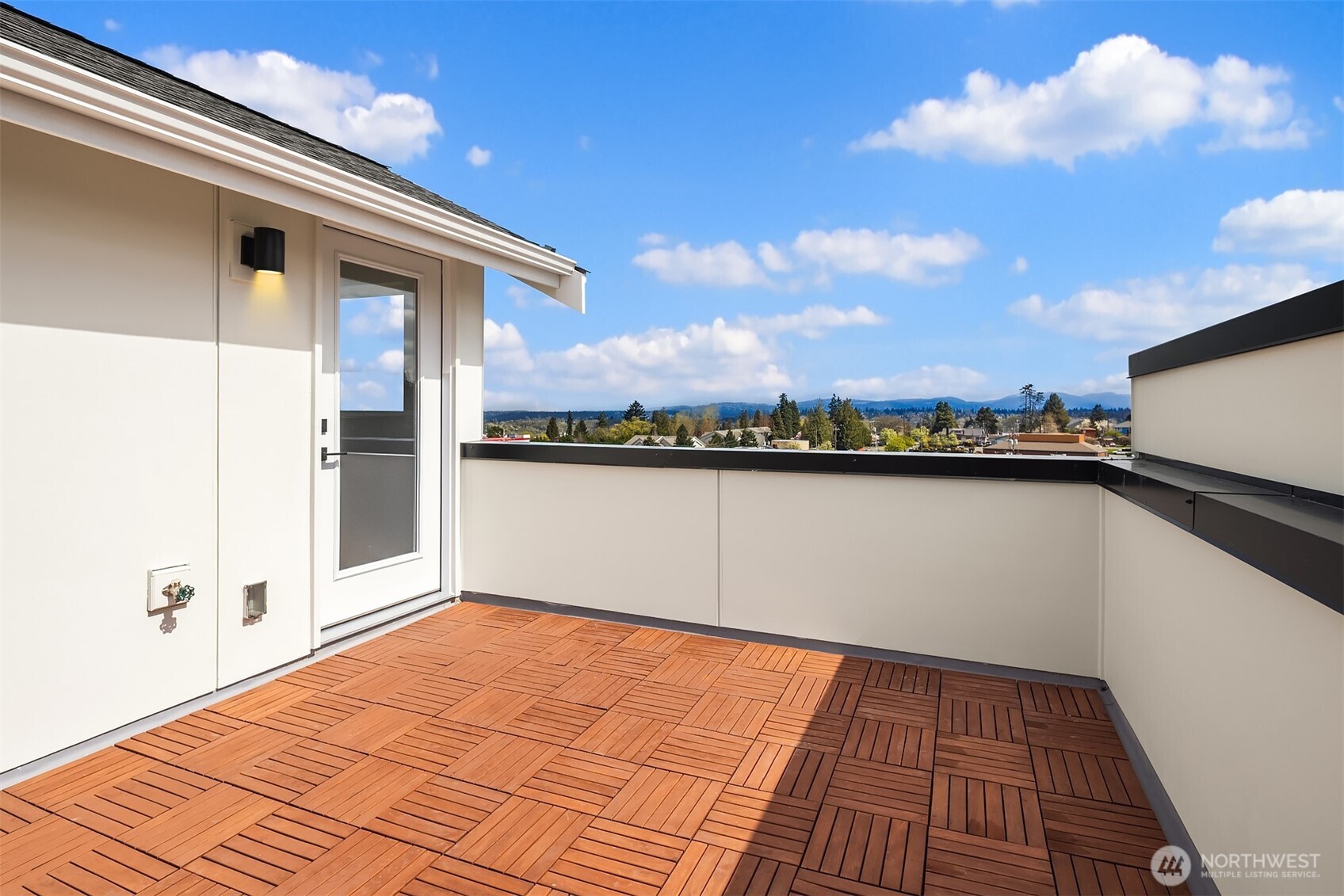 12012 17th Place S #B, Burien, WA 98168