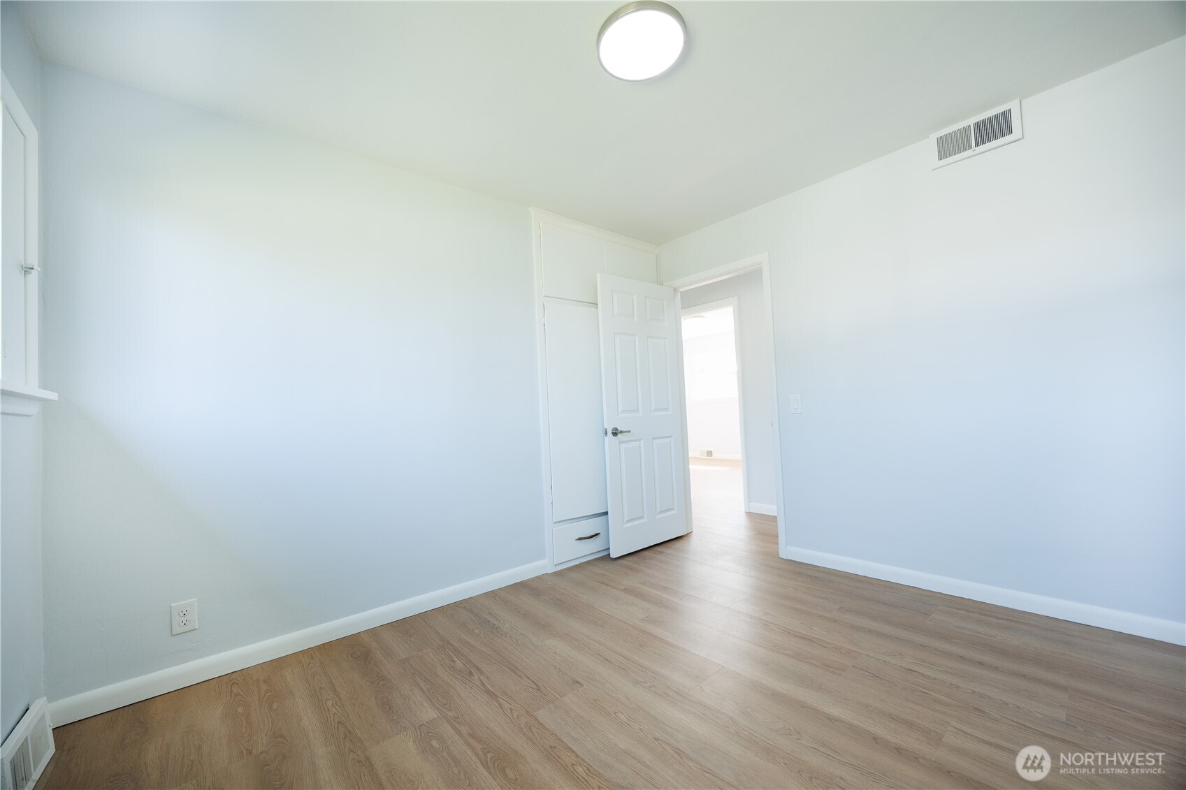 1534 E Section Street , Mount Vernon, WA 98274