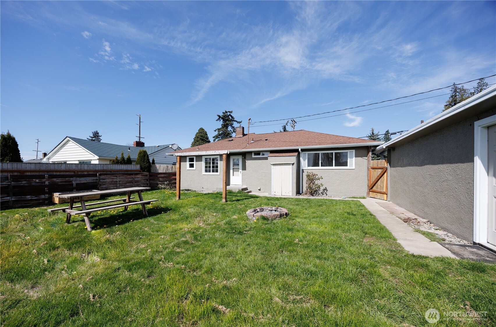 1534 E Section Street , Mount Vernon, WA 98274