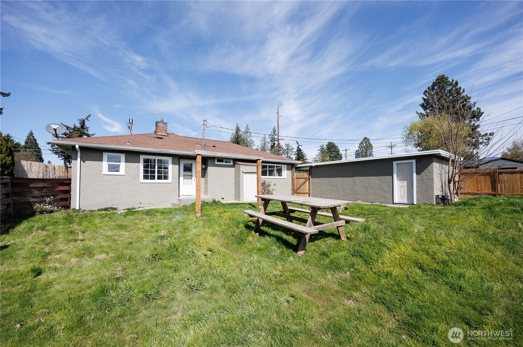 1534 E Section Street , Mount Vernon, WA 98274