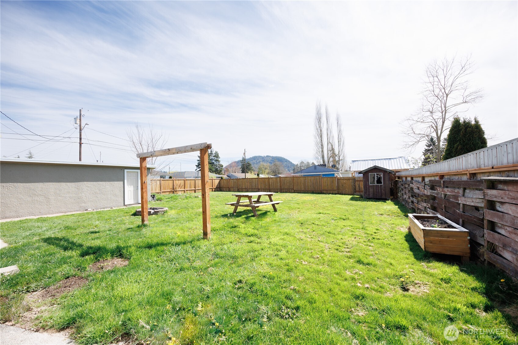 1534 E Section Street , Mount Vernon, WA 98274