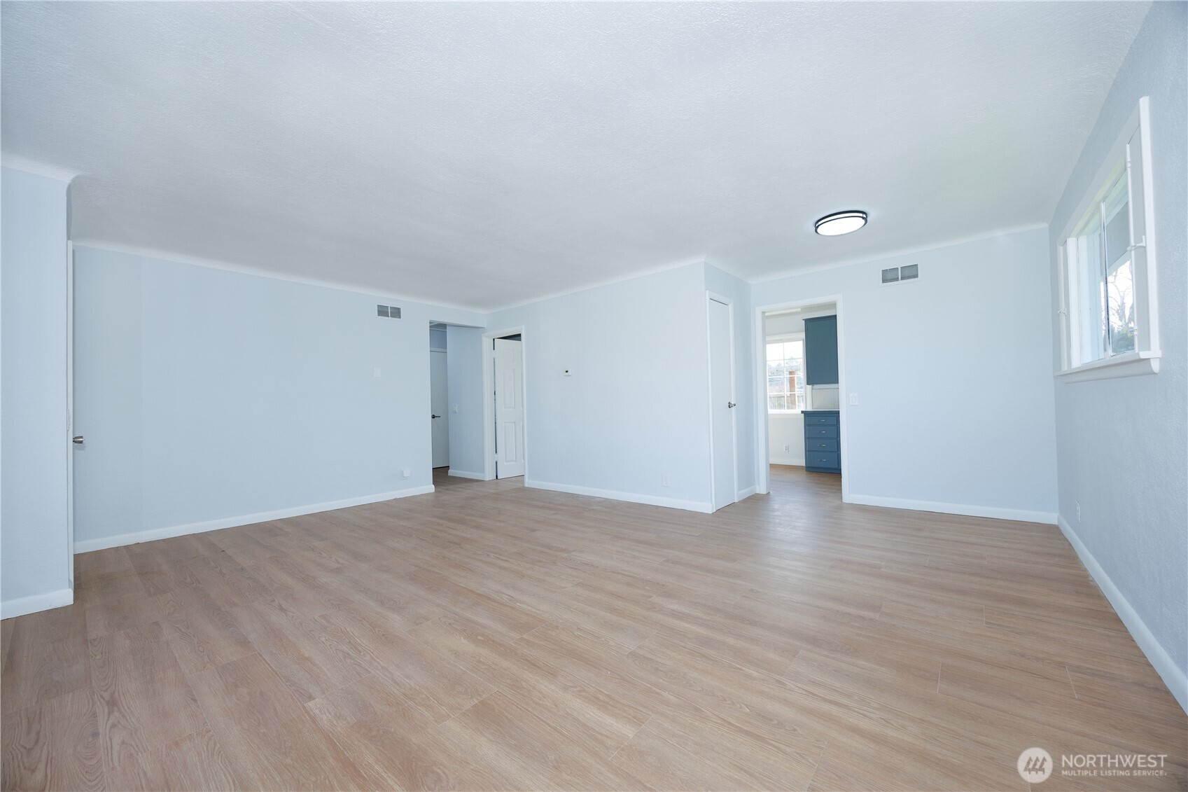 1534 E Section Street , Mount Vernon, WA 98274