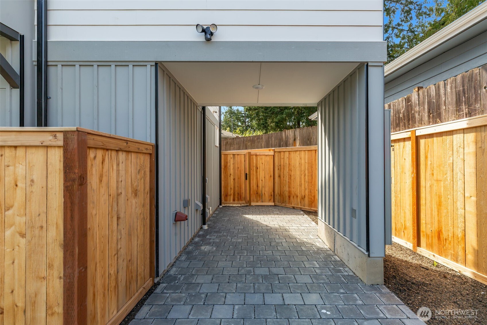 11013 Goodwin Way NE, Seattle, WA 98125