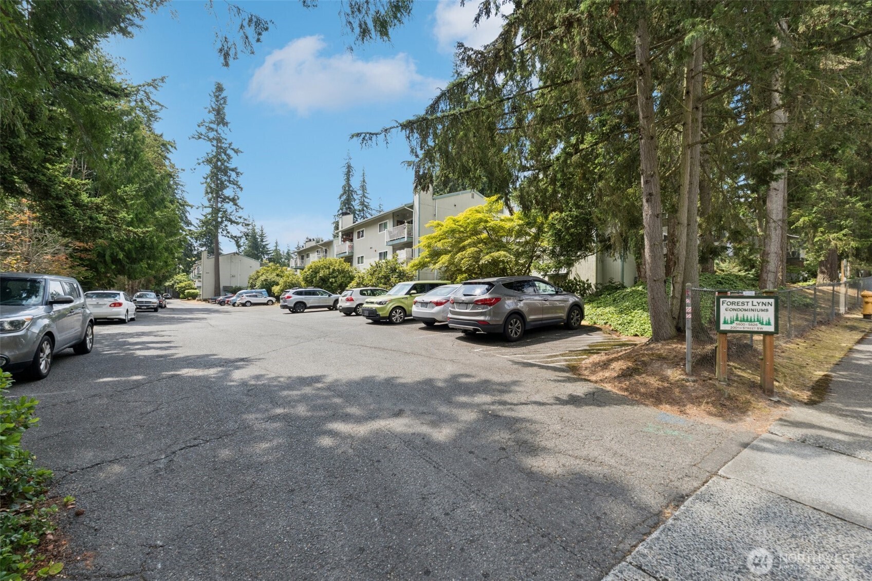 5806 200th Street SW #F, Lynnwood, WA 98036