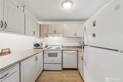 5806 200th Street SW #F, Lynnwood, WA 98036 - Photo 11