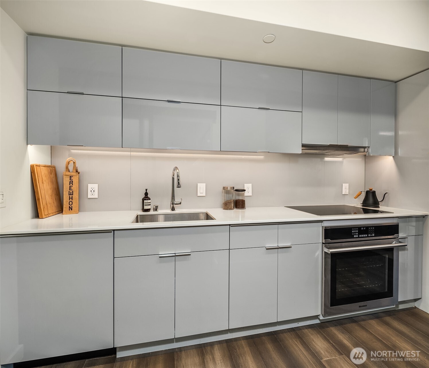 450 S Main Street #305, Seattle, WA 98104