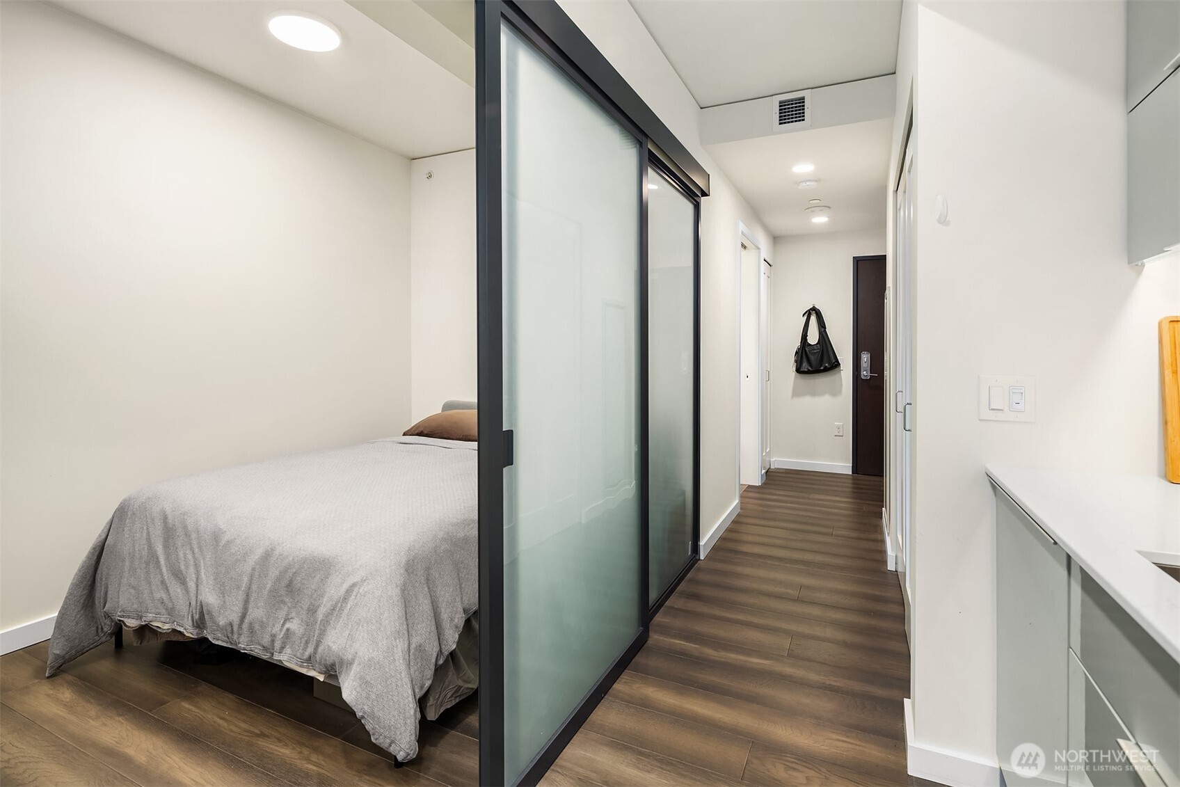 450 S Main Street #305, Seattle, WA 98104