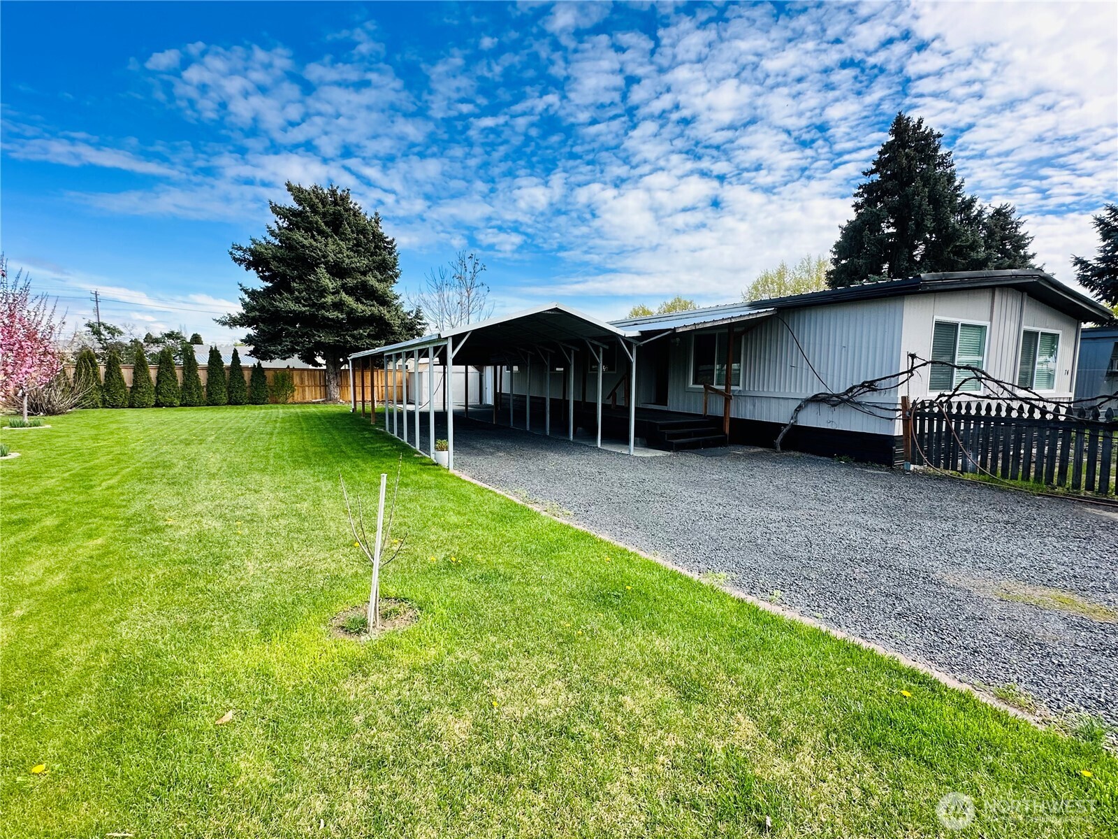 3131 W Wapato Drive #74, Moses Lake, WA 98837