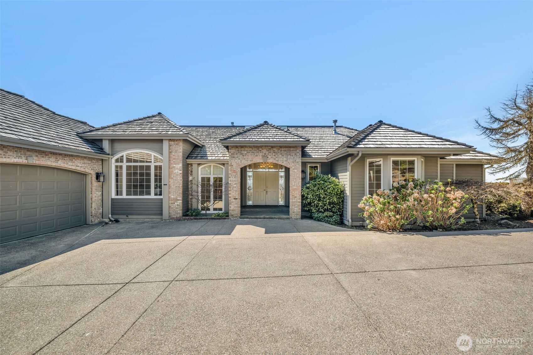 15423 SE 58th St , Bellevue, WA 98006