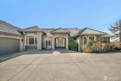 15423 SE 58th St , Bellevue, WA 98006