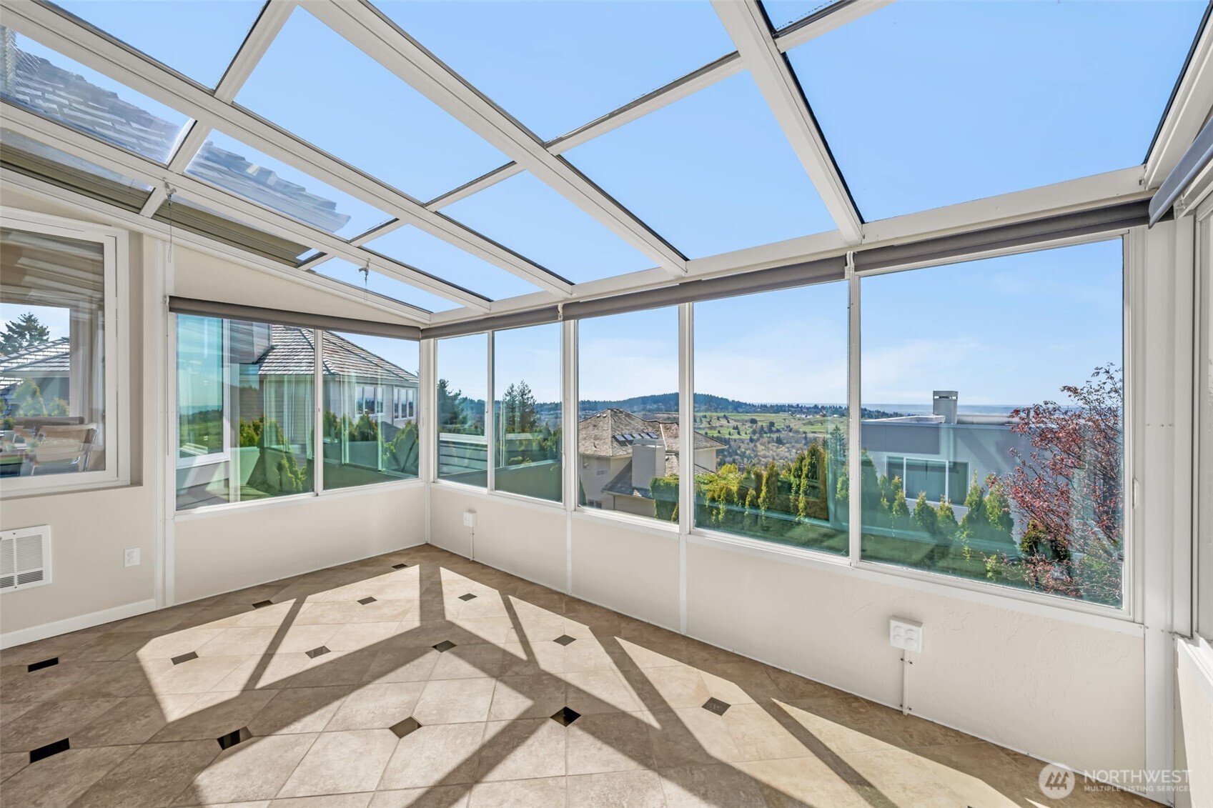 15423 SE 58th St , Bellevue, WA 98006