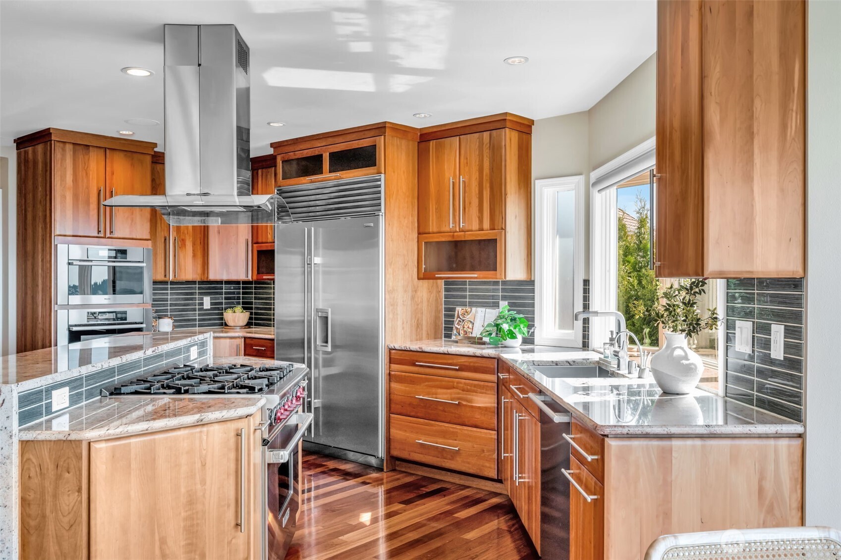 15423 SE 58th St , Bellevue, WA 98006