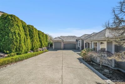 15423 SE 58th St , Bellevue, WA 98006 - Photo 2